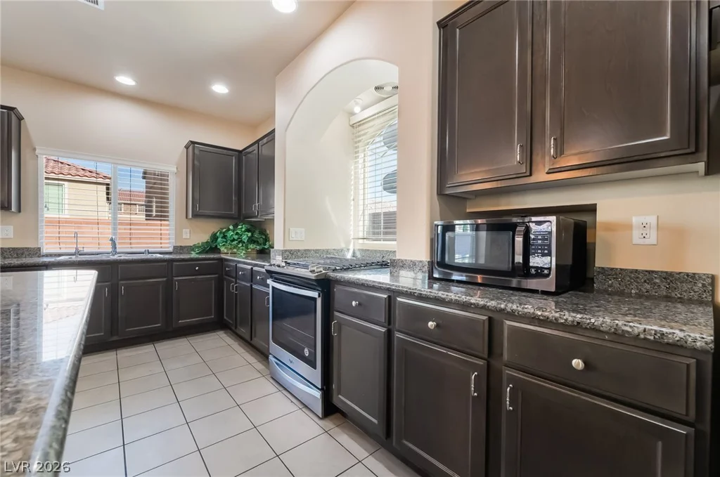 8202 Dover Canyon, Las Vegas, NV 89139