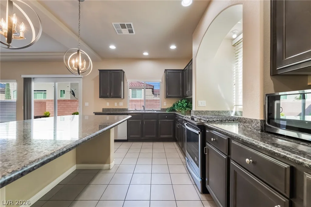 8202 Dover Canyon, Las Vegas, NV 89139
