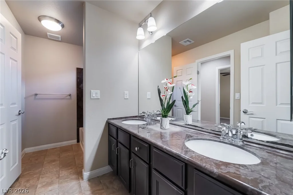 8202 Dover Canyon, Las Vegas, NV 89139