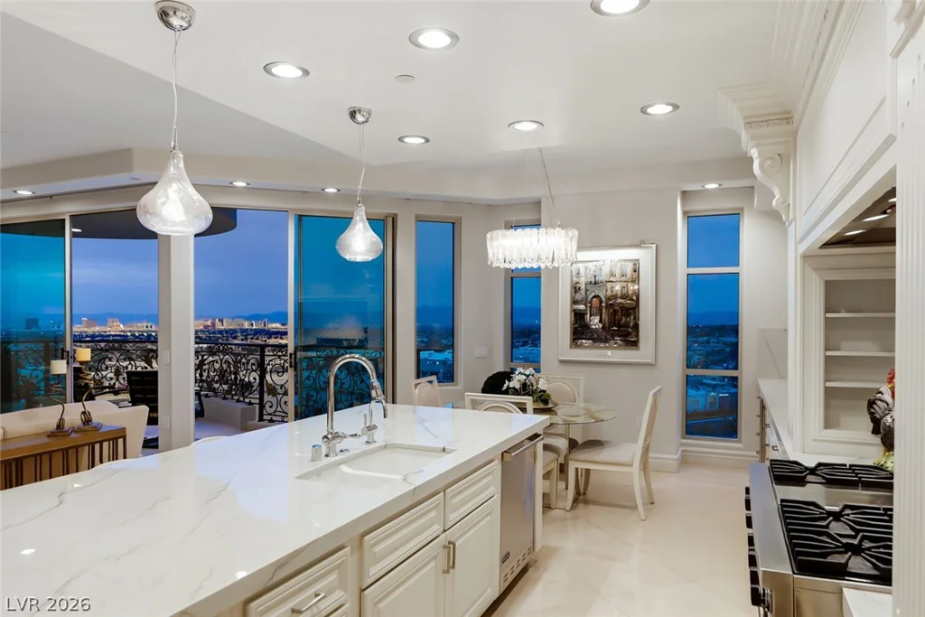9101 Alta, Las Vegas, NV 89145