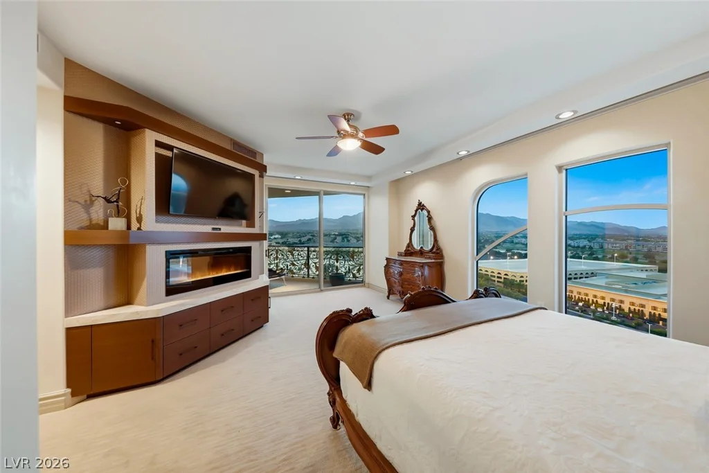 9101 Alta, Las Vegas, NV 89145