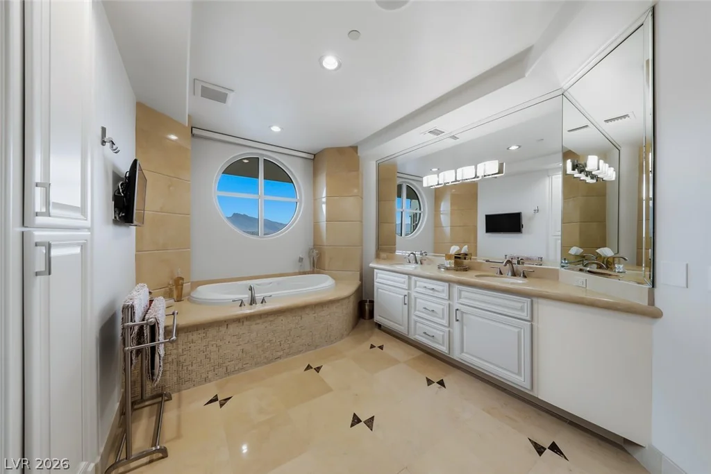 9101 Alta, Las Vegas, NV 89145