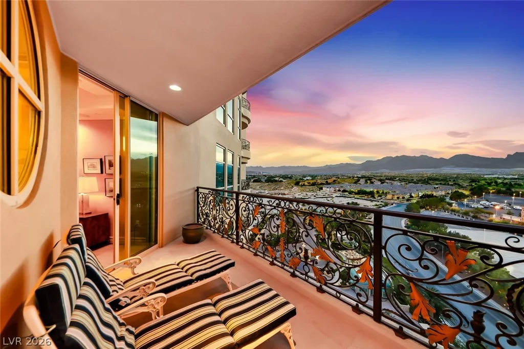 9101 Alta, Las Vegas, NV 89145