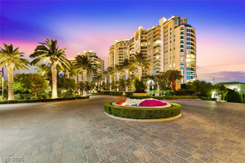9101 Alta, Las Vegas, NV 89145