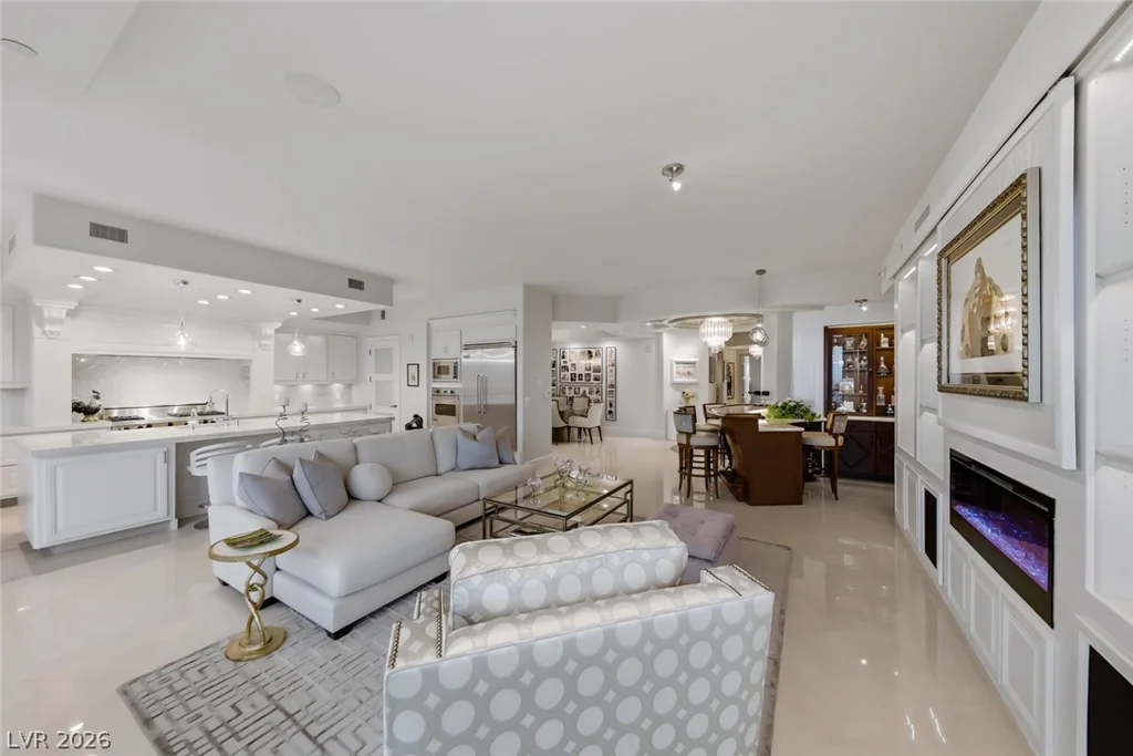 9101 Alta, Las Vegas, NV 89145