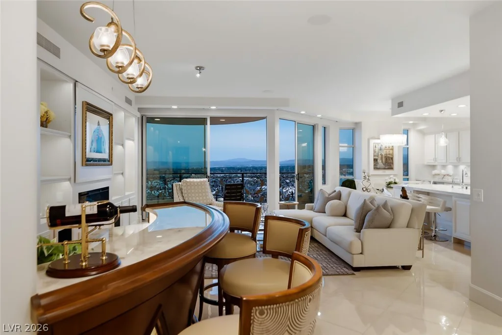 9101 Alta, Las Vegas, NV 89145