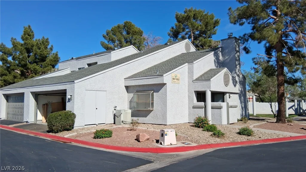 5632 Vineyard, Las Vegas, NV 89110