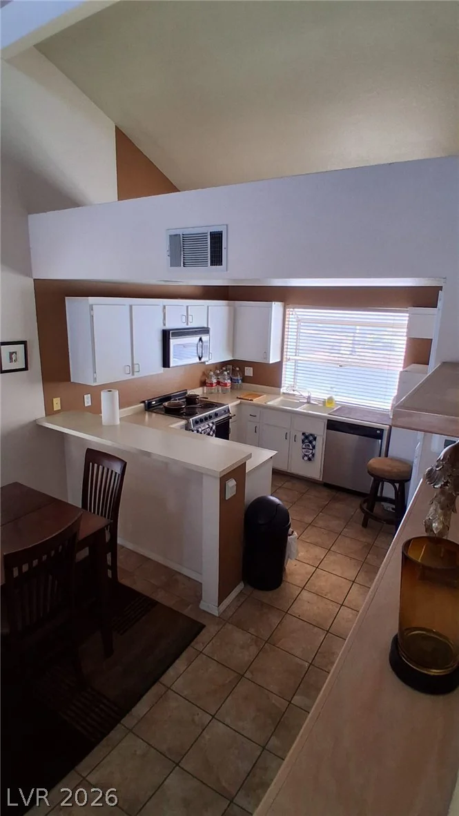5632 Vineyard, Las Vegas, NV 89110