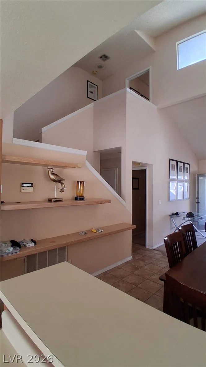 5632 Vineyard, Las Vegas, NV 89110