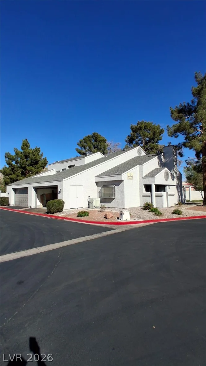 5632 Vineyard, Las Vegas, NV 89110