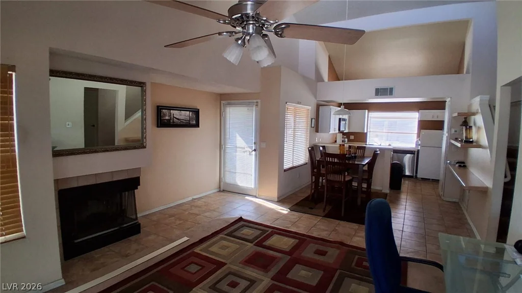 5632 Vineyard, Las Vegas, NV 89110