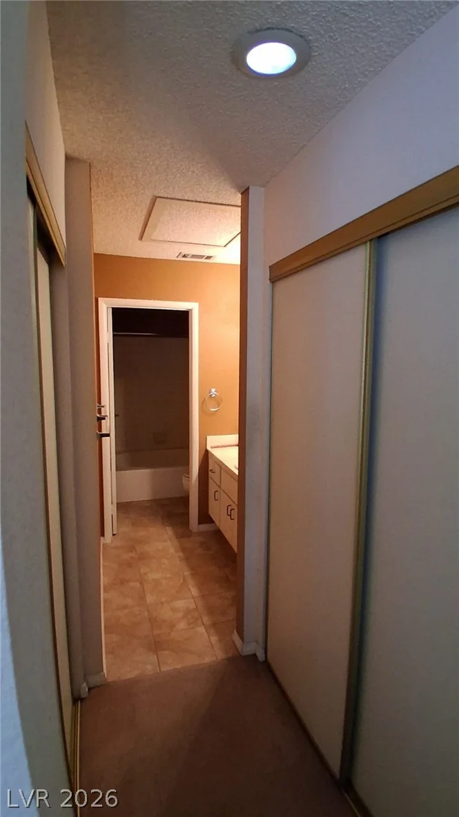 5632 Vineyard, Las Vegas, NV 89110