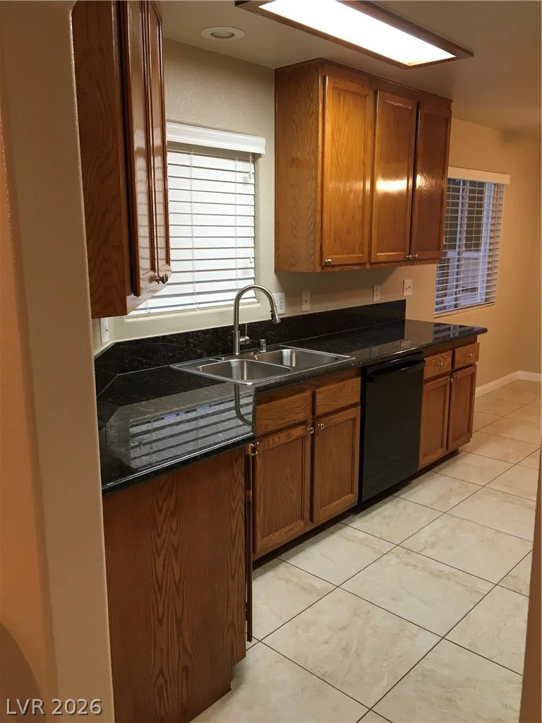 1533 Linnbaker, Las Vegas, NV 89110
