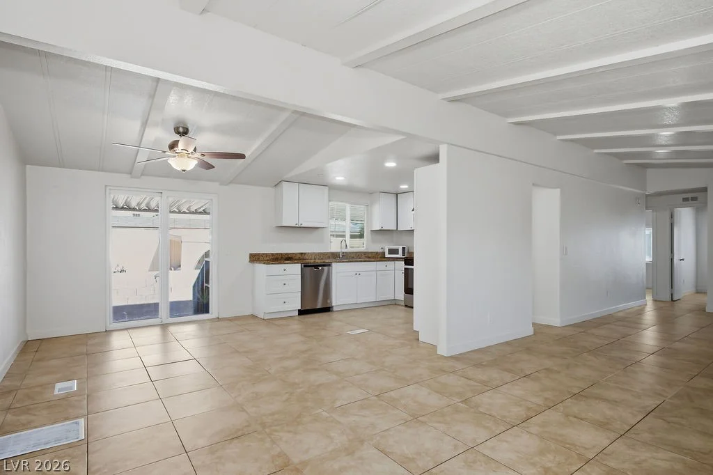 3529 Death Valley, Las Vegas, NV 89122