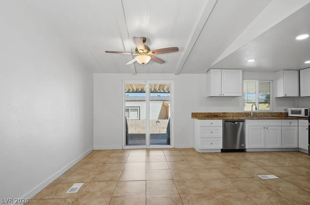 3529 Death Valley, Las Vegas, NV 89122