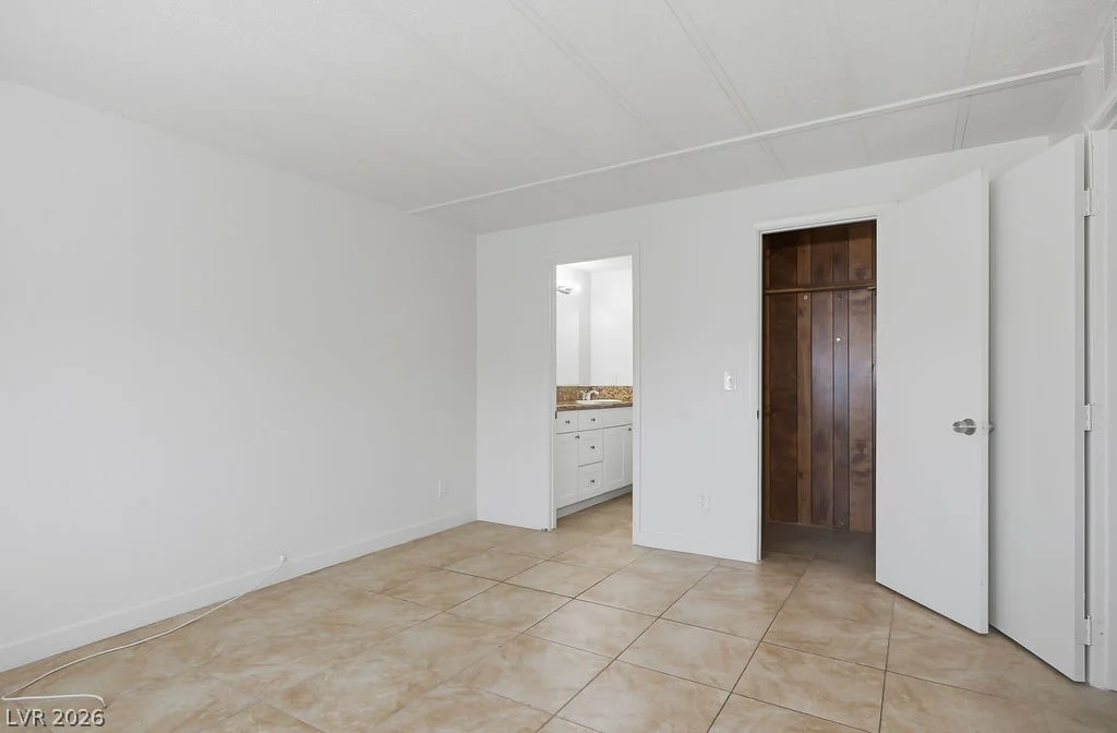 3529 Death Valley, Las Vegas, NV 89122