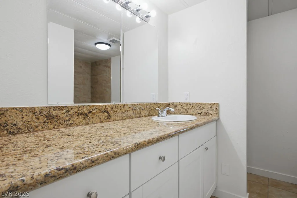 3529 Death Valley, Las Vegas, NV 89122