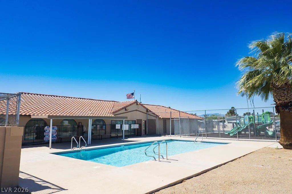 3529 Death Valley, Las Vegas, NV 89122