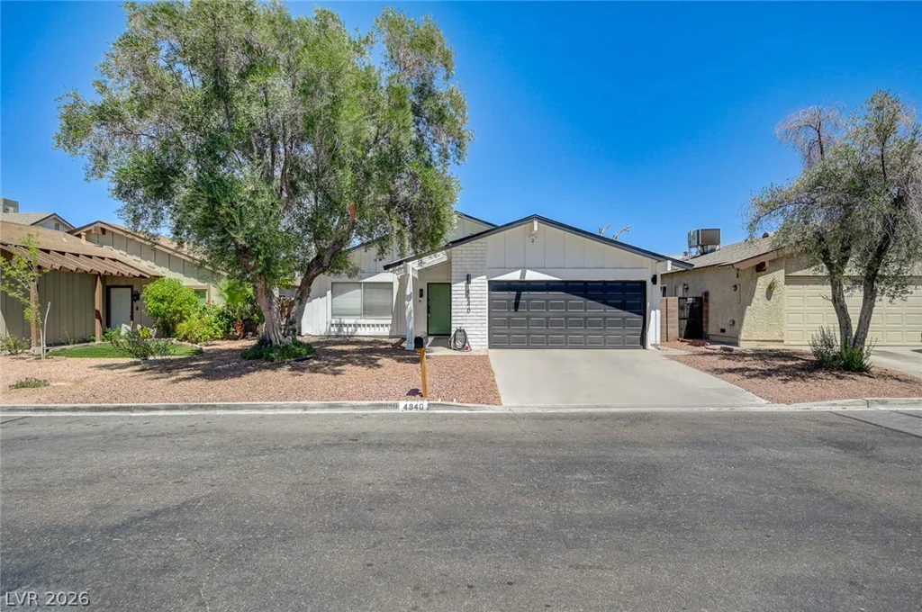 4840 Summerhill, Las Vegas, NV 89121