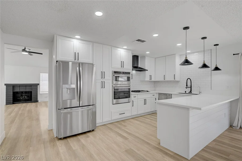 4840 Summerhill, Las Vegas, NV 89121