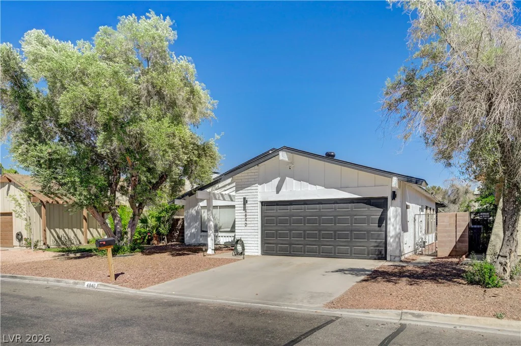4840 Summerhill, Las Vegas, NV 89121