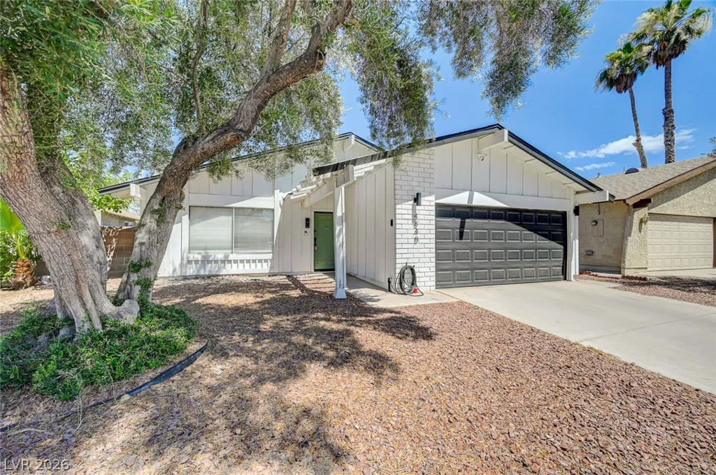 4840 Summerhill, Las Vegas, NV 89121