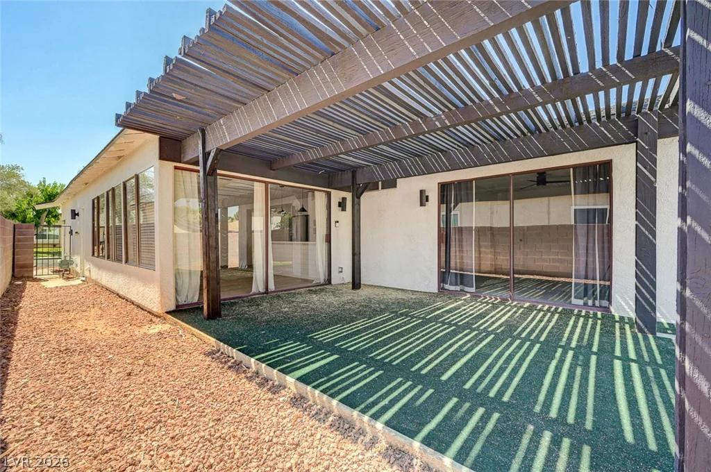 4840 Summerhill, Las Vegas, NV 89121