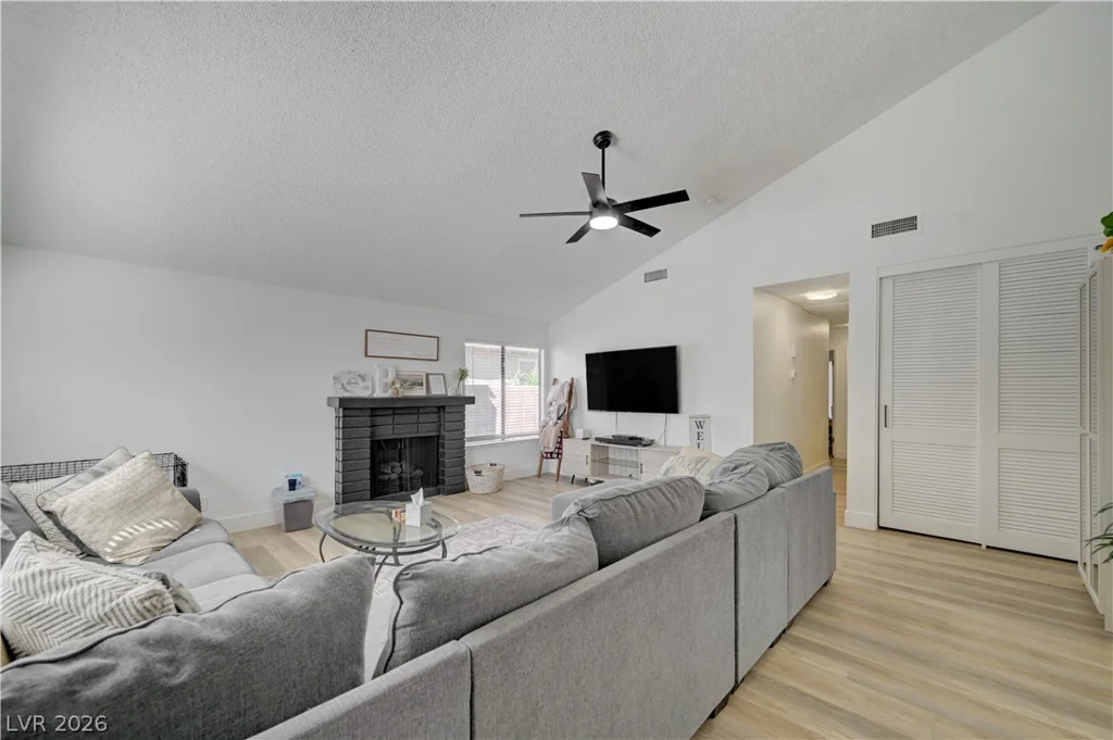 4840 Summerhill, Las Vegas, NV 89121