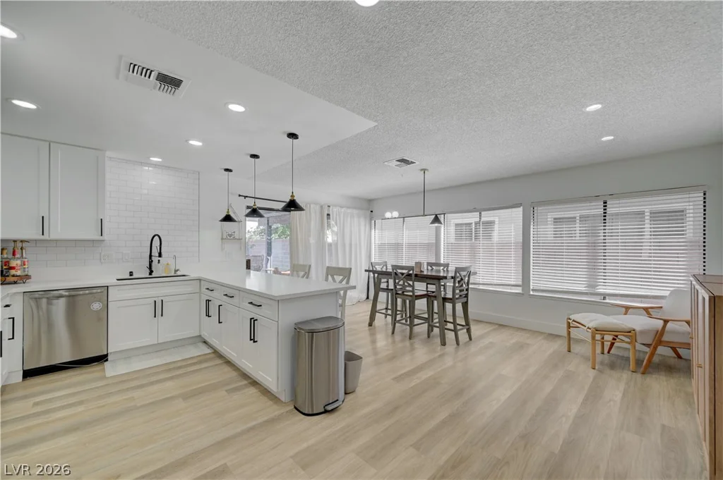 4840 Summerhill, Las Vegas, NV 89121