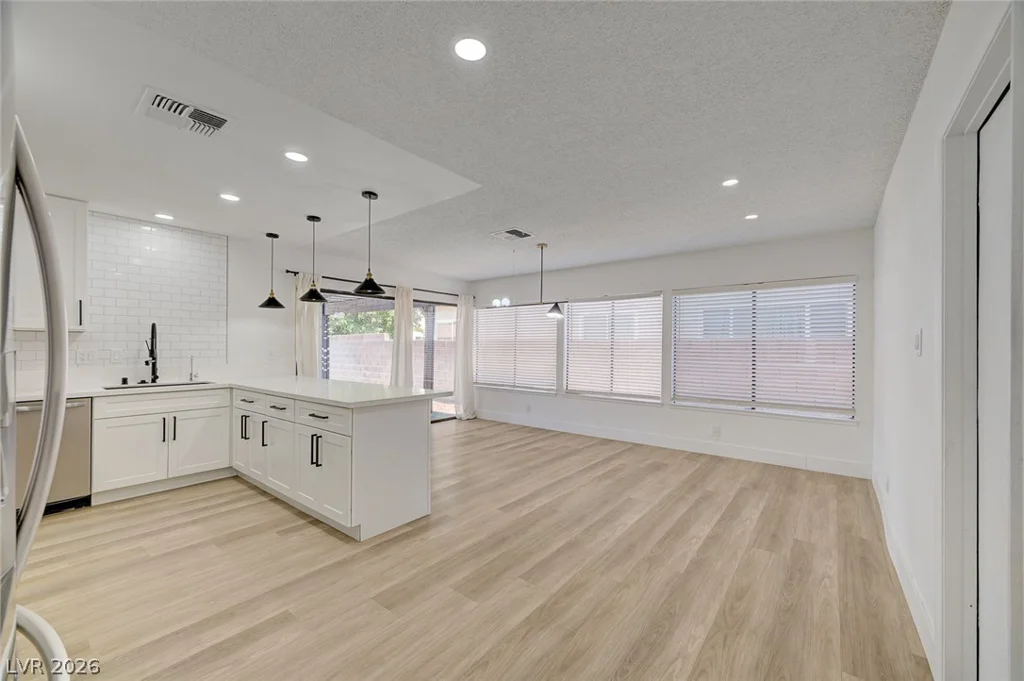 4840 Summerhill, Las Vegas, NV 89121