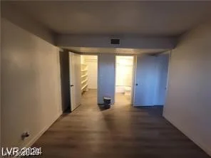 615 Royal Crest, Las Vegas, NV 89169