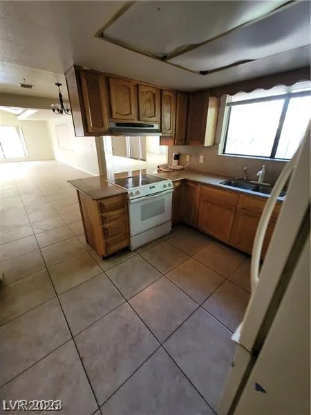 3480 Hacienda, Las Vegas, NV 89120