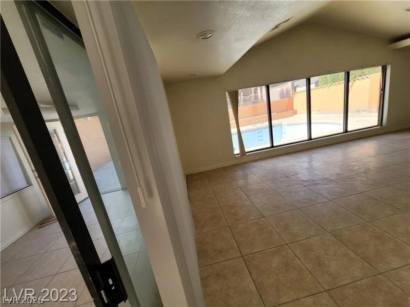 3480 Hacienda, Las Vegas, NV 89120