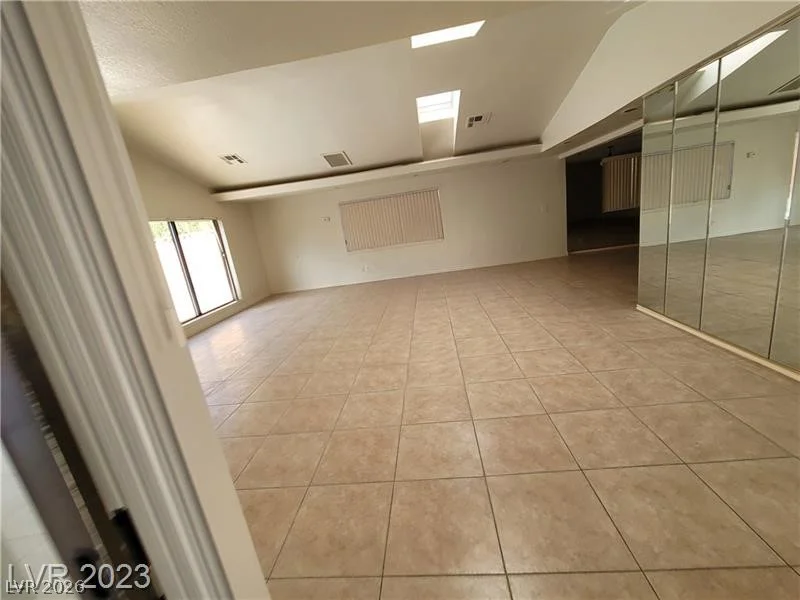 3480 Hacienda, Las Vegas, NV 89120