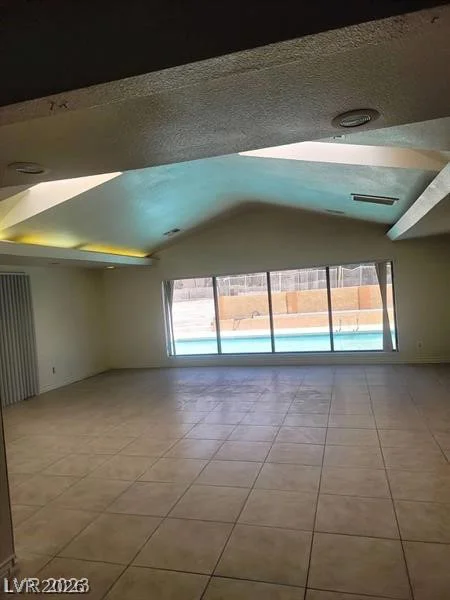 3480 Hacienda, Las Vegas, NV 89120