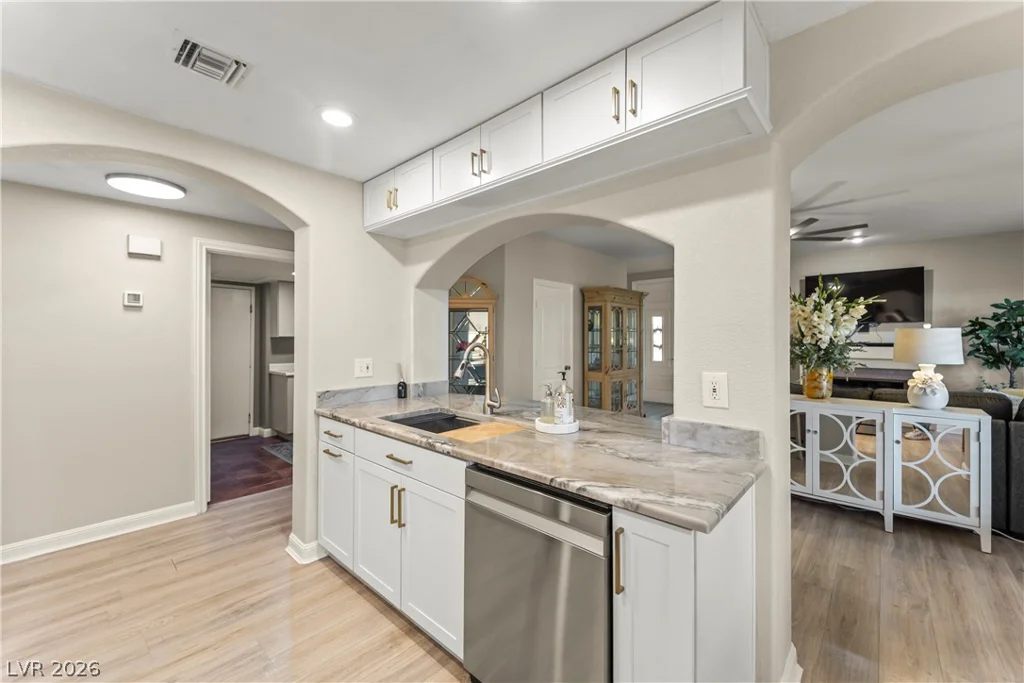 7640 Rolling View, Las Vegas, NV 89149