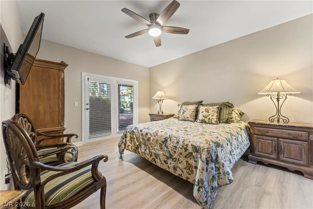 7640 Rolling View, Las Vegas, NV 89149