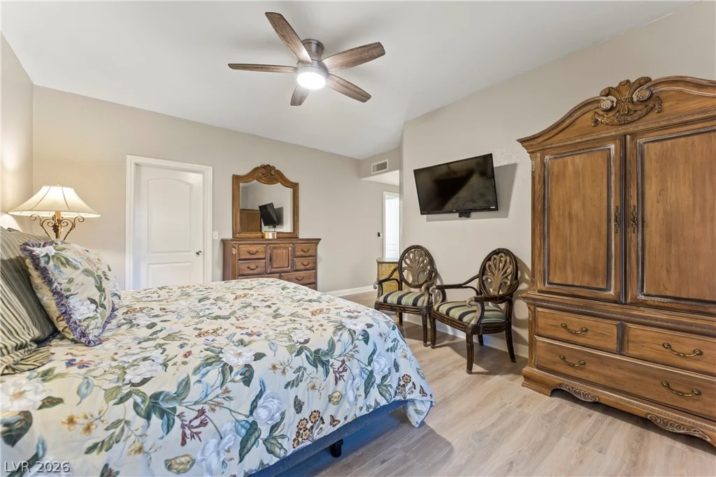 7640 Rolling View, Las Vegas, NV 89149