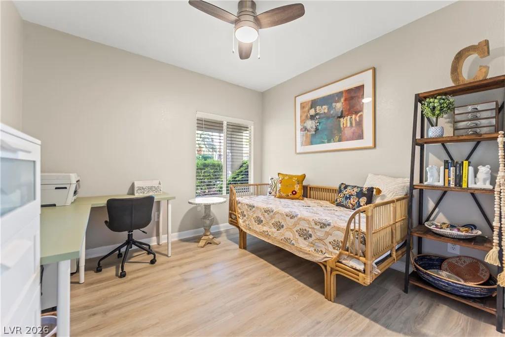 7640 Rolling View, Las Vegas, NV 89149