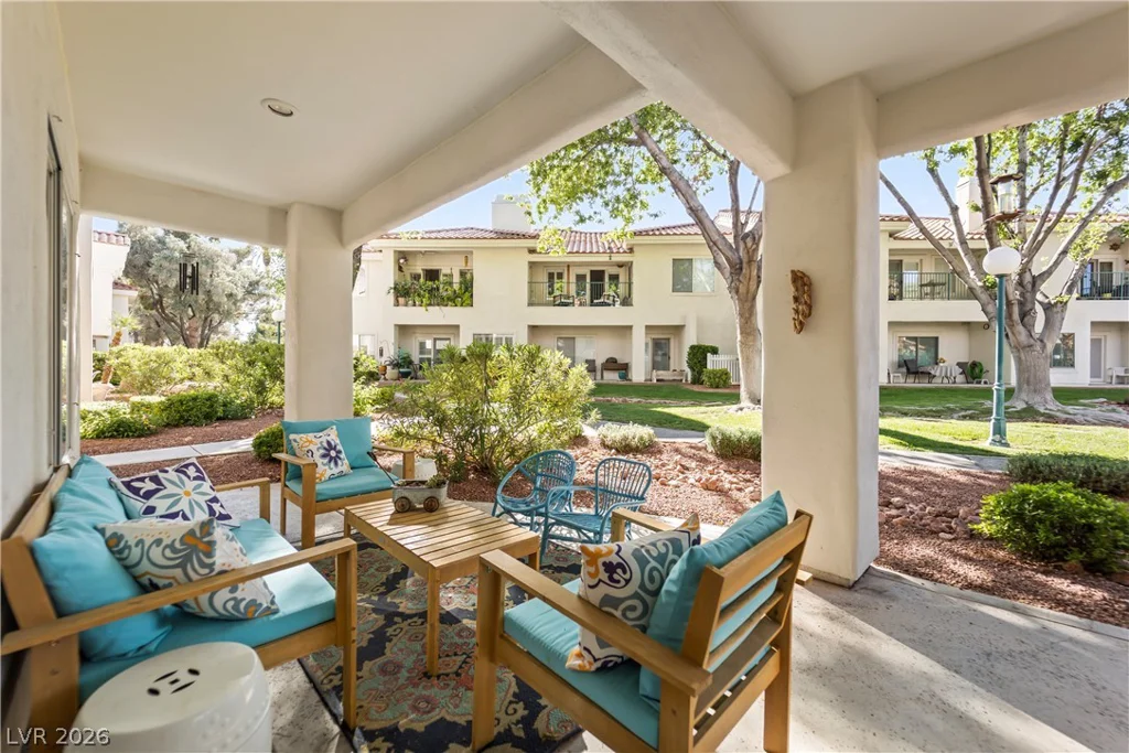 7640 Rolling View, Las Vegas, NV 89149
