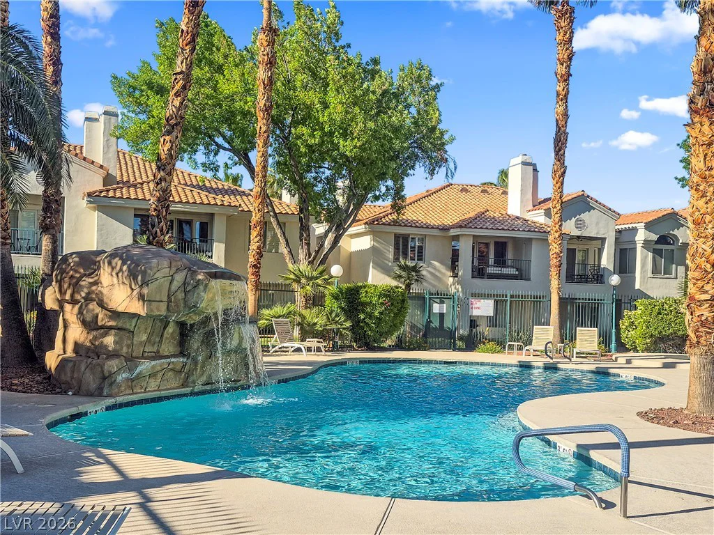 7640 Rolling View, Las Vegas, NV 89149