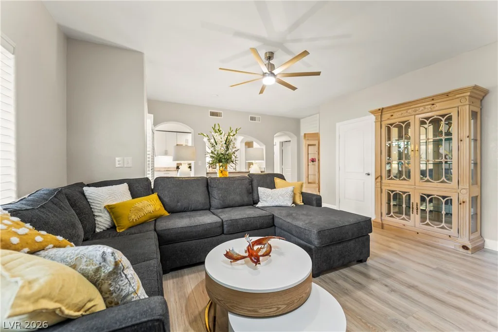 7640 Rolling View, Las Vegas, NV 89149