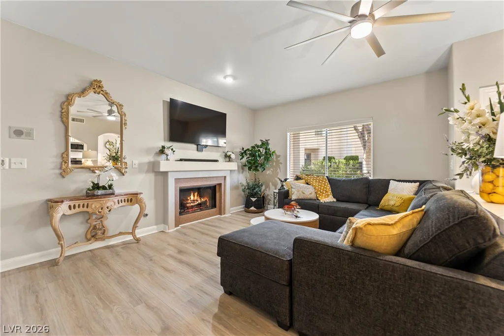 7640 Rolling View, Las Vegas, NV 89149