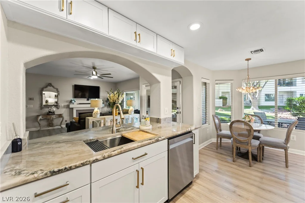 7640 Rolling View, Las Vegas, NV 89149