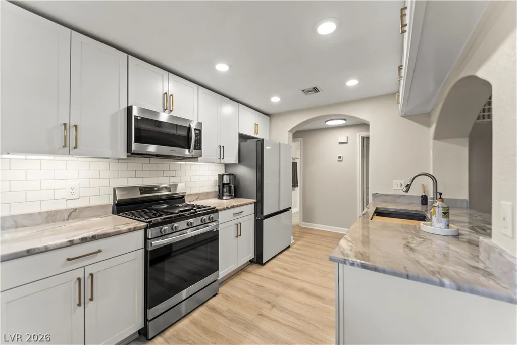 7640 Rolling View, Las Vegas, NV 89149