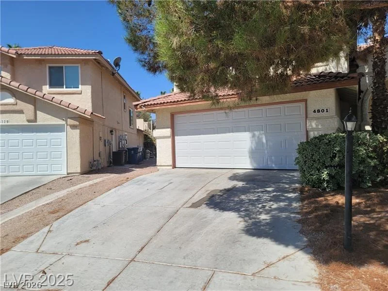 4801 Fiesta Lakes, Las Vegas, NV 89130