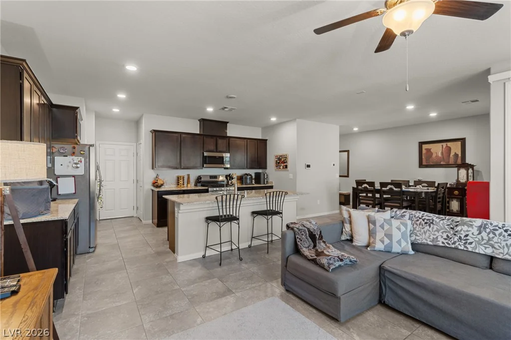 7215 Dazzle Point, North Las Vegas, NV 89084