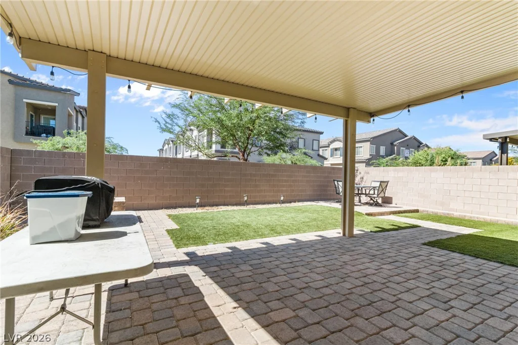 7215 Dazzle Point, North Las Vegas, NV 89084