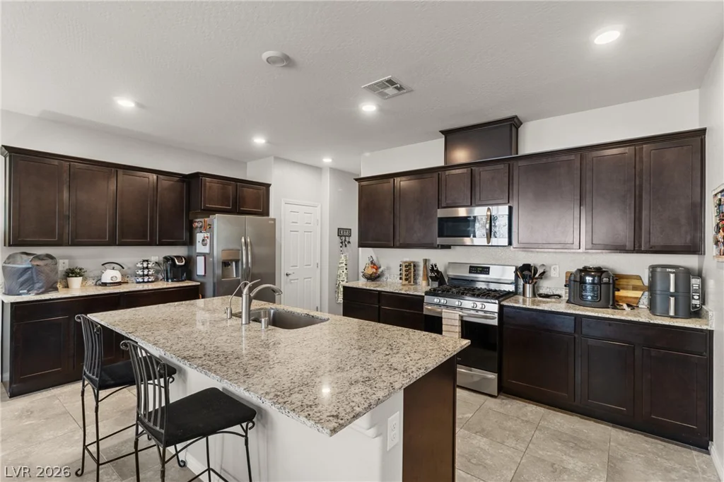 7215 Dazzle Point, North Las Vegas, NV 89084
