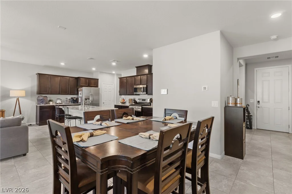 7215 Dazzle Point, North Las Vegas, NV 89084
